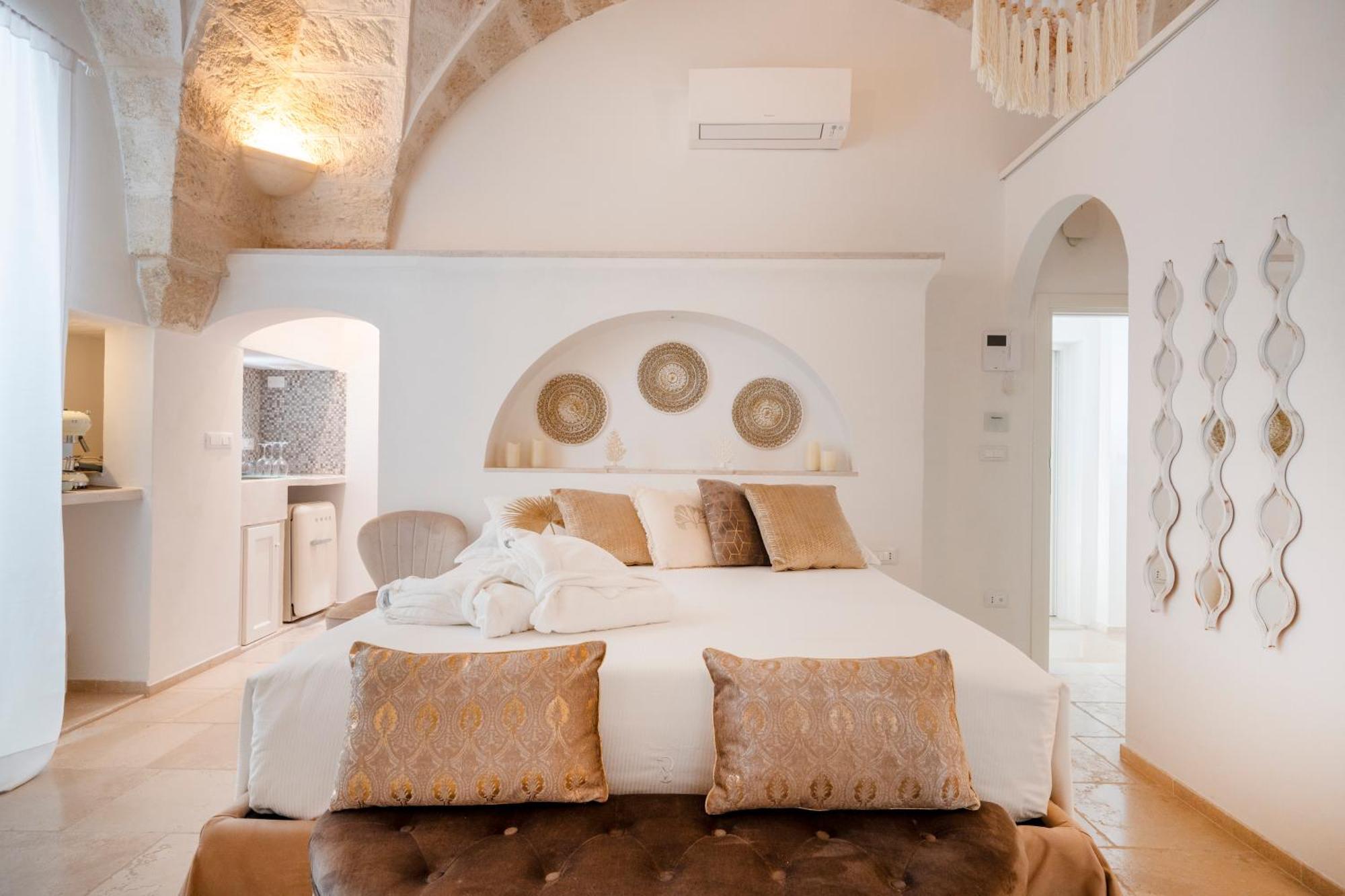 Apulia Charming Suites - Casa Rossa Suite Perla E Suite Corallo サヴェッレトリ エクステリア 写真
