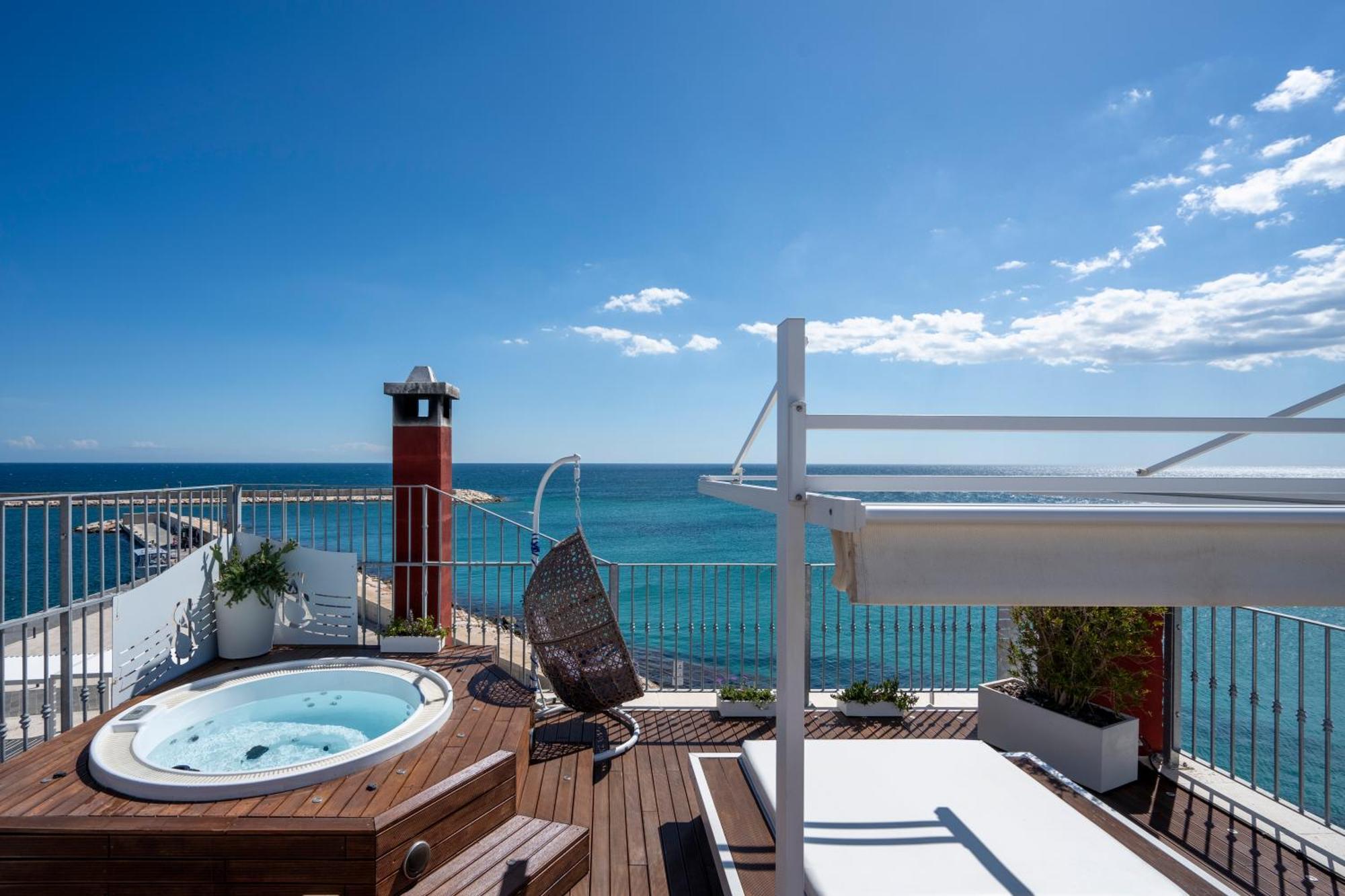Apulia Charming Suites - Casa Rossa Suite Perla E Suite Corallo サヴェッレトリ エクステリア 写真