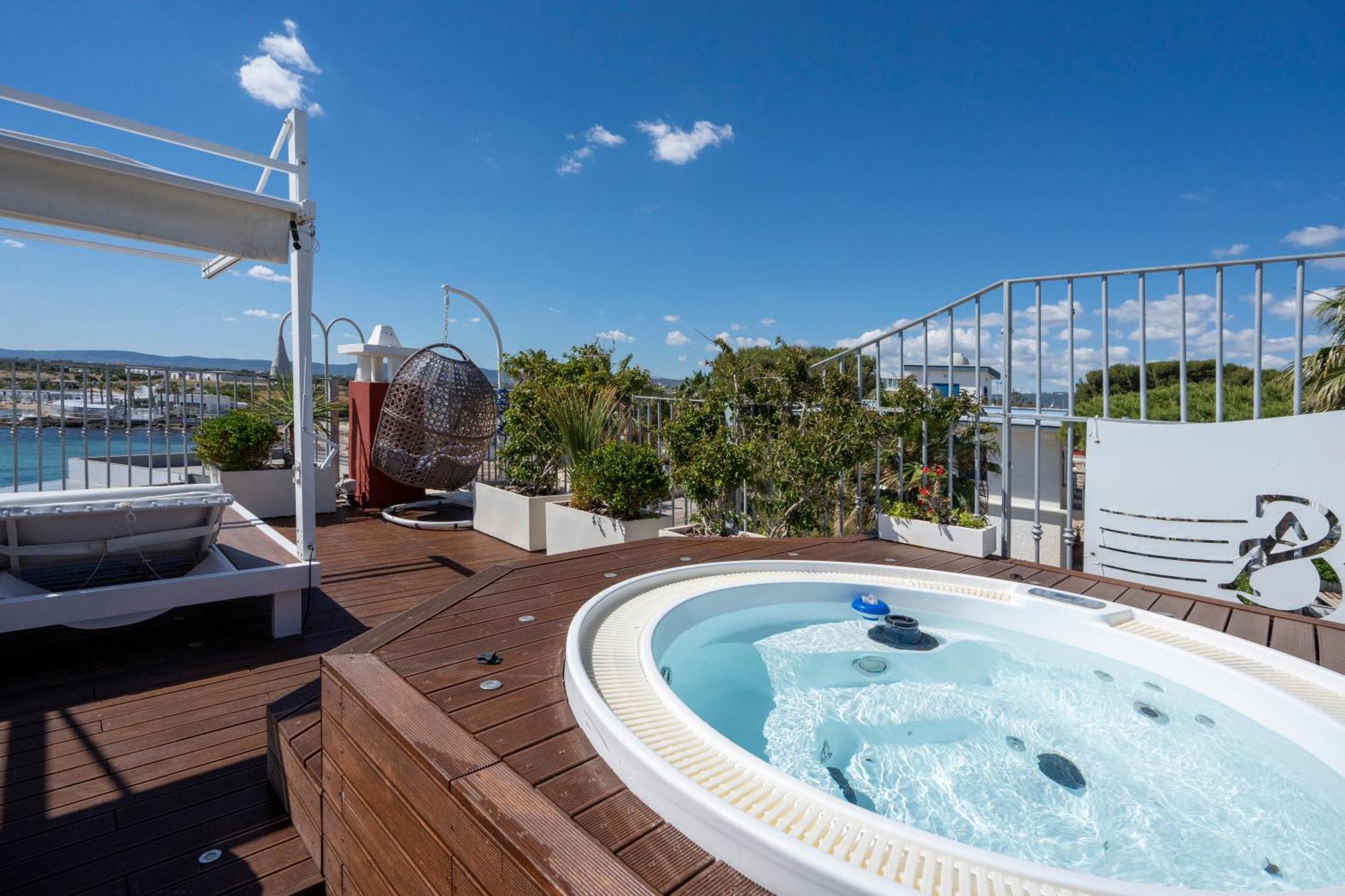 Apulia Charming Suites - Casa Rossa Suite Perla E Suite Corallo サヴェッレトリ エクステリア 写真